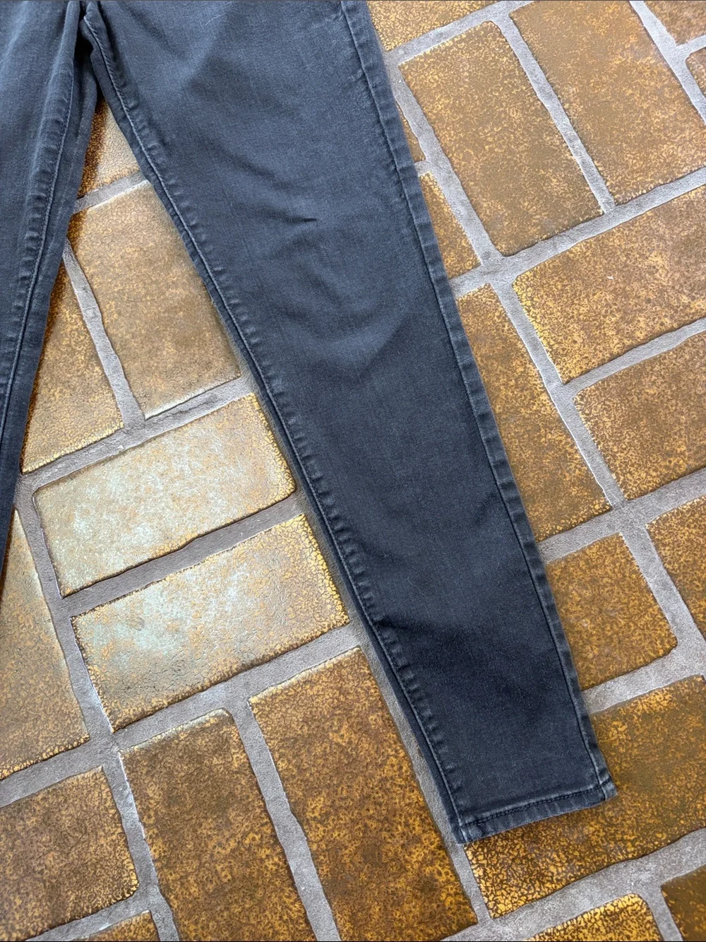 Denizen from Levi’s Black Low Rise Jegging